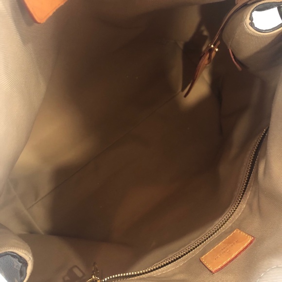 LV bag - Picture 4 of 5